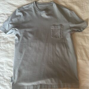 Banana Republic t shirt size M